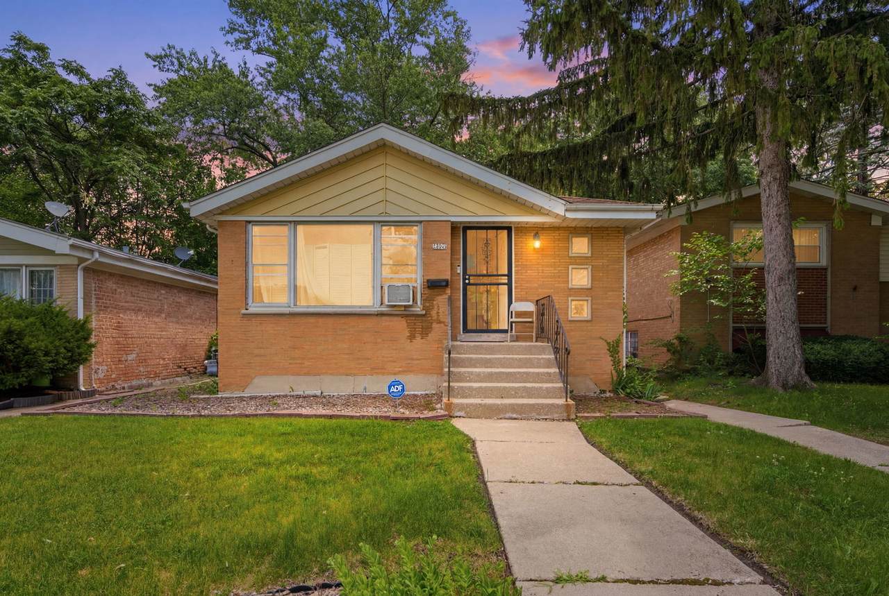 14533 Center Avenue - Photo 1