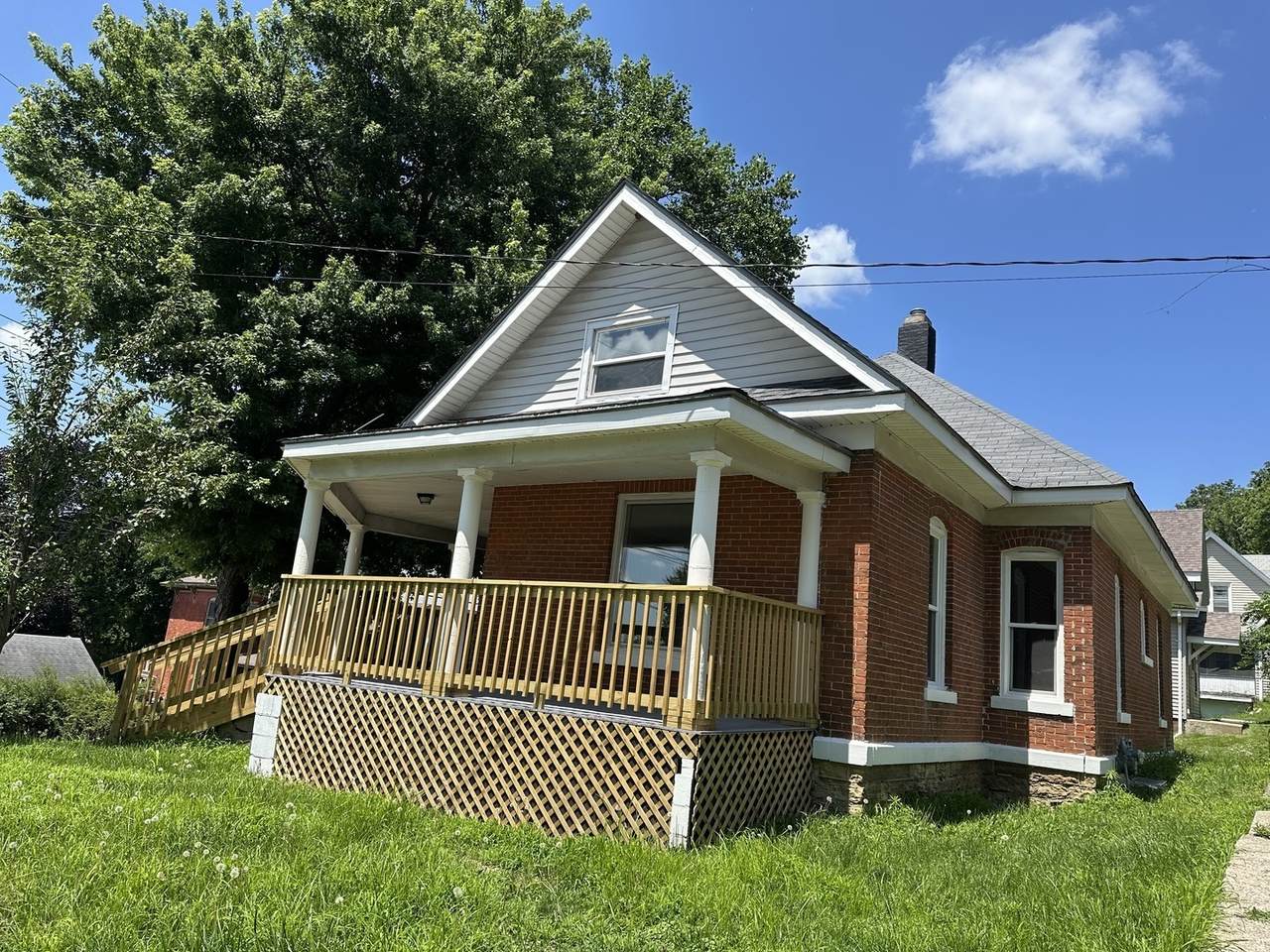 202 Clay Street - Photo 1
