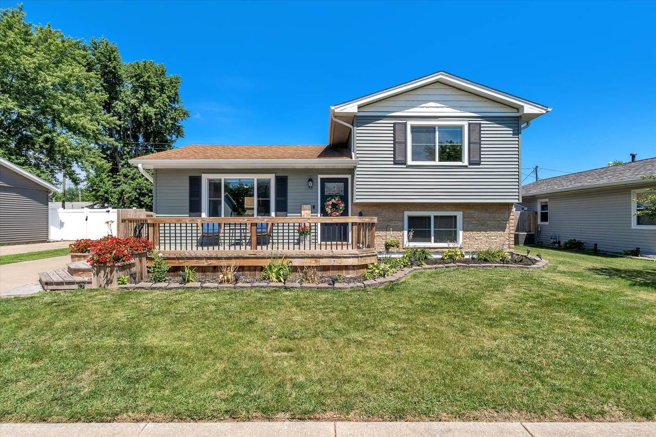 425 6th Street - Photo 1