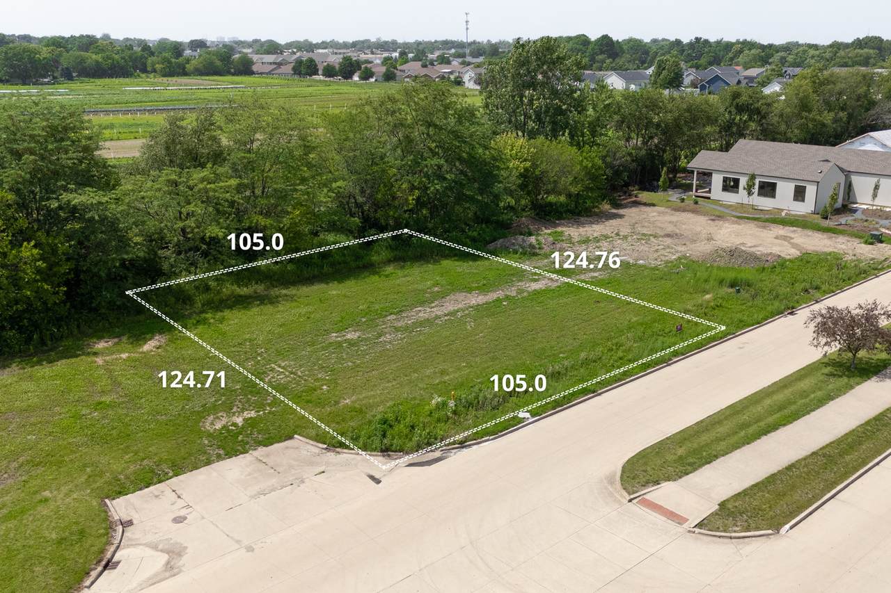 1949 Stone Creek Boulevard - Photo 1