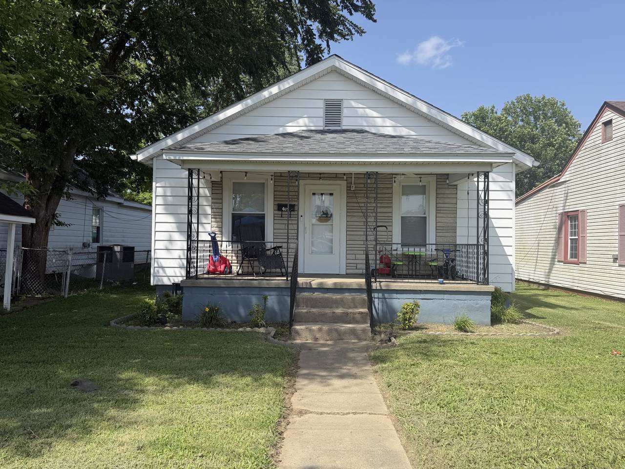 409 11th Street - Photo 1
