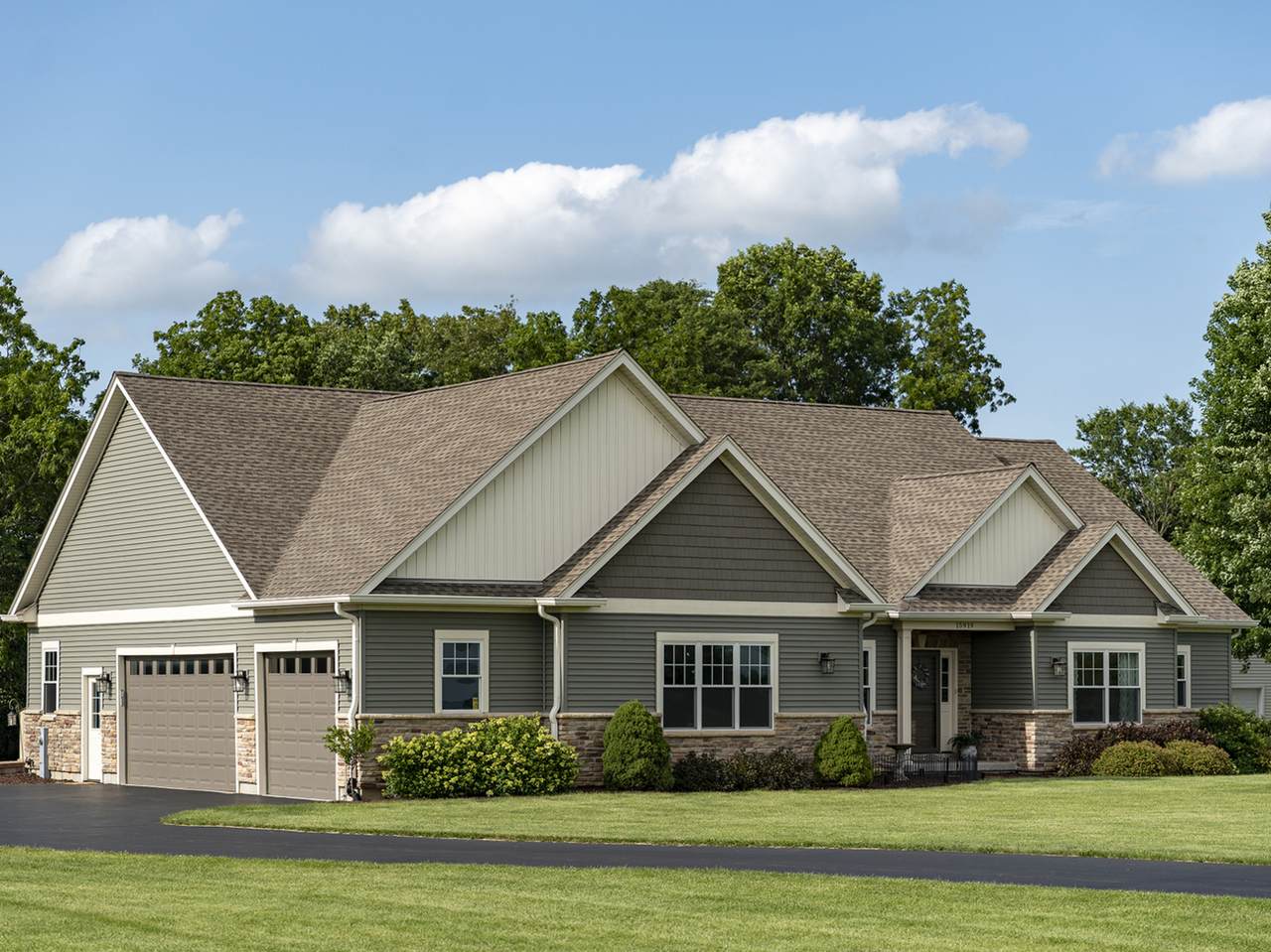15919 Burr Oak Road - Photo 1