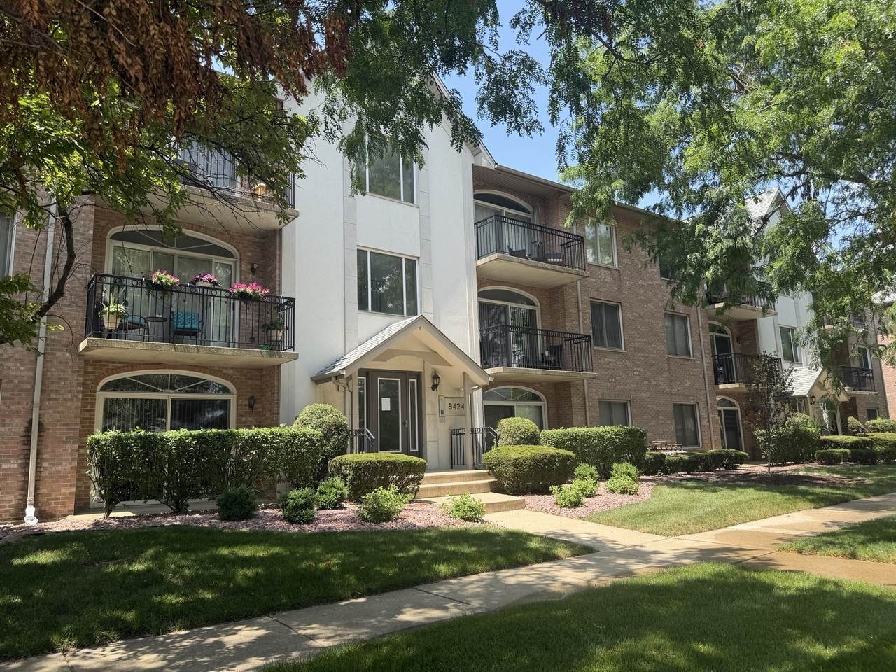 9424 77th Court - Photo 1