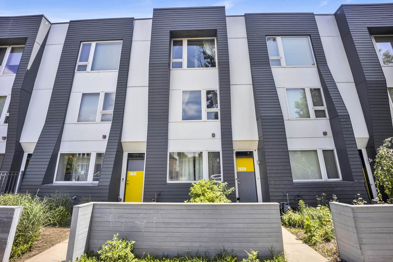 2639 Hamlin Avenue - Photo 1