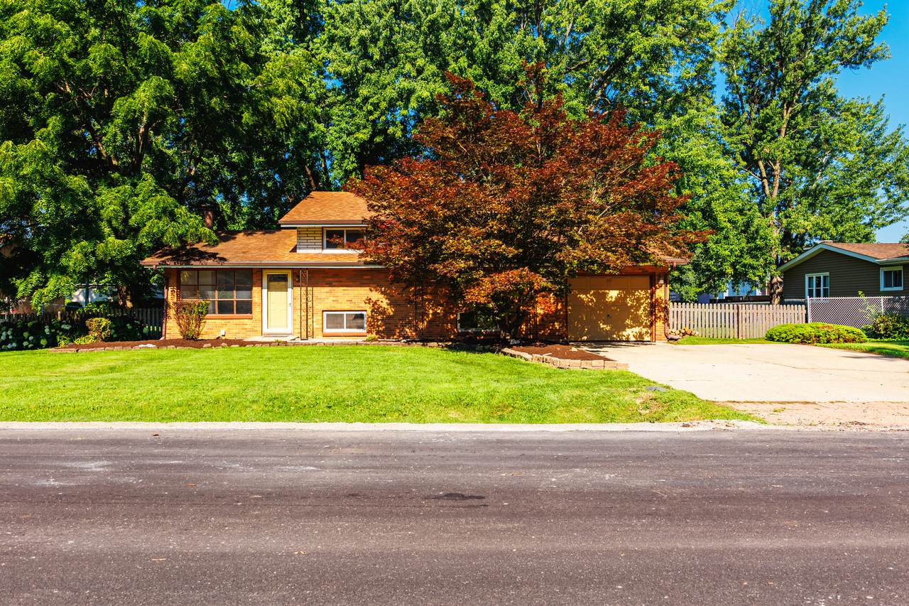 721 Helene Street - Photo 1