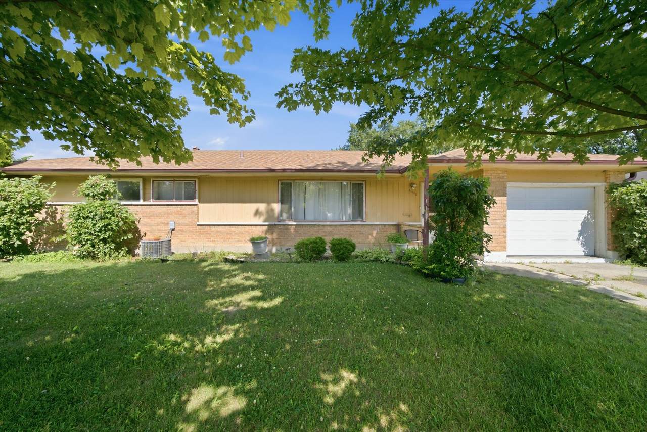 22205 Central Park Avenue - Photo 1