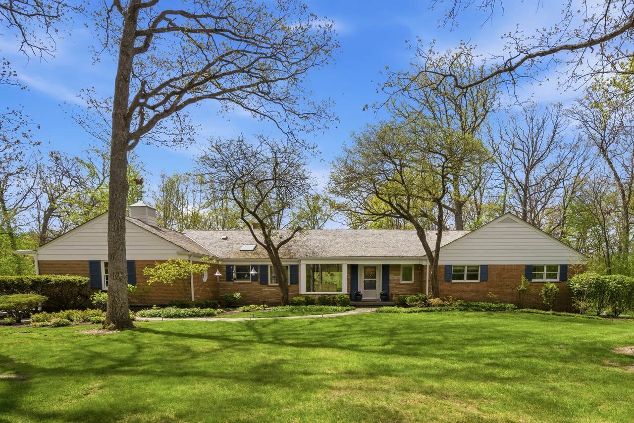 880 Hiawatha Lane - Photo 1