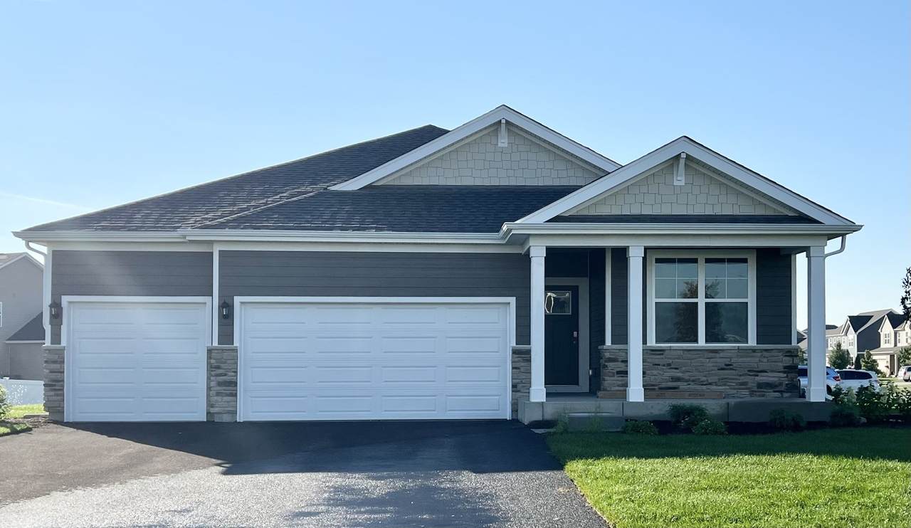 5739 Hunter Drive - Photo 1
