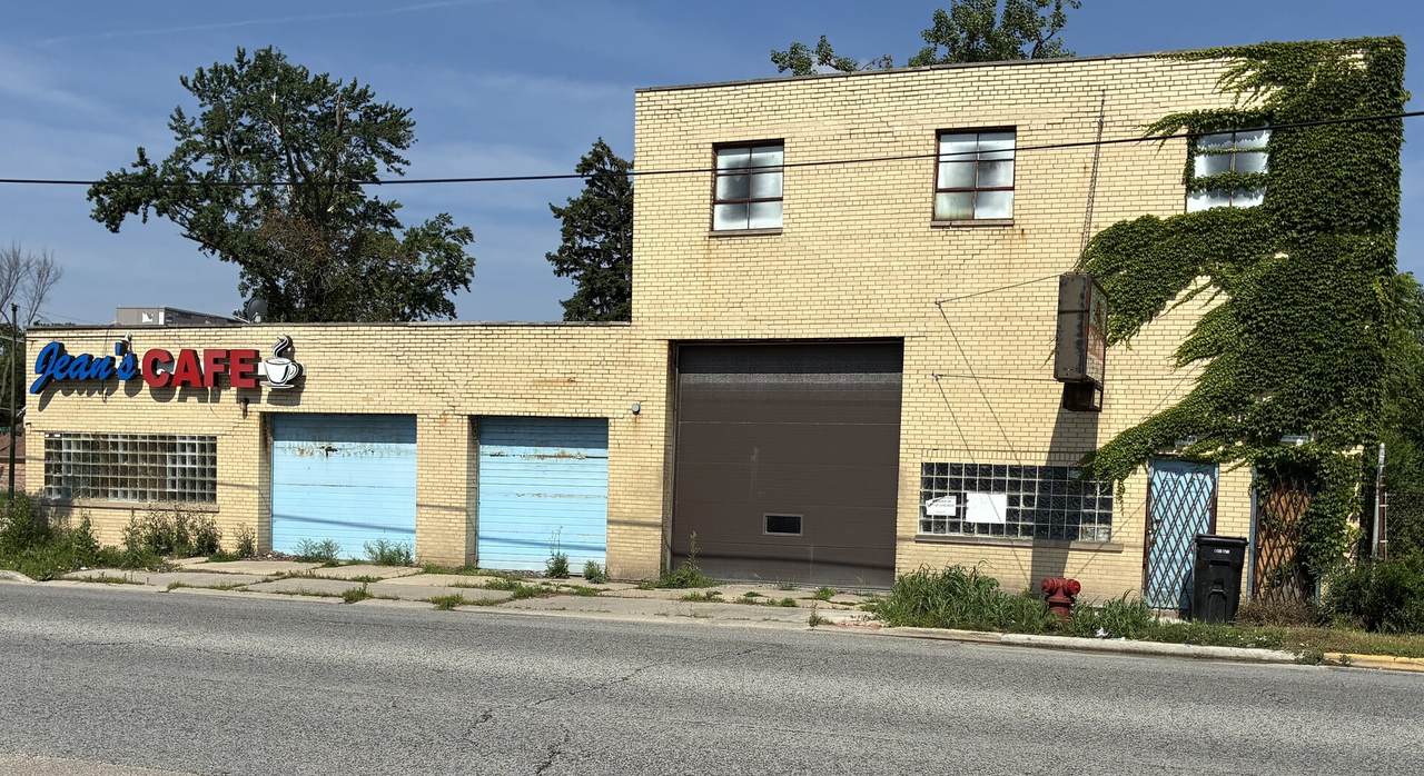 10936 Vincennes Avenue - Photo 1