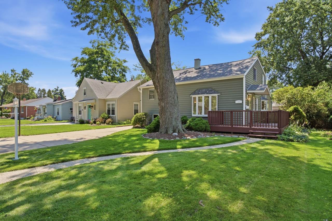 126 Lodge Lane - Photo 1
