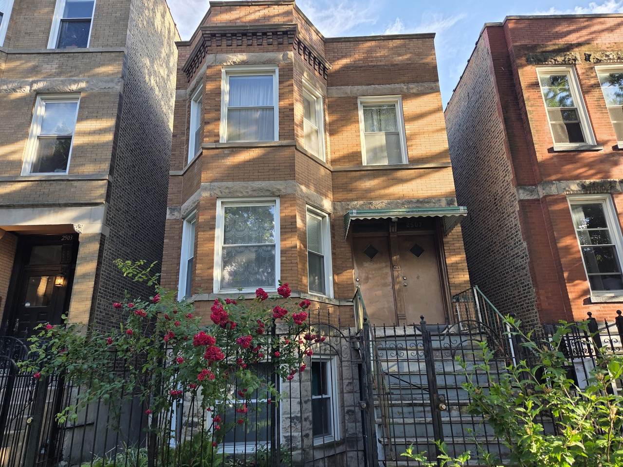 2507 Walton Street - Photo 1