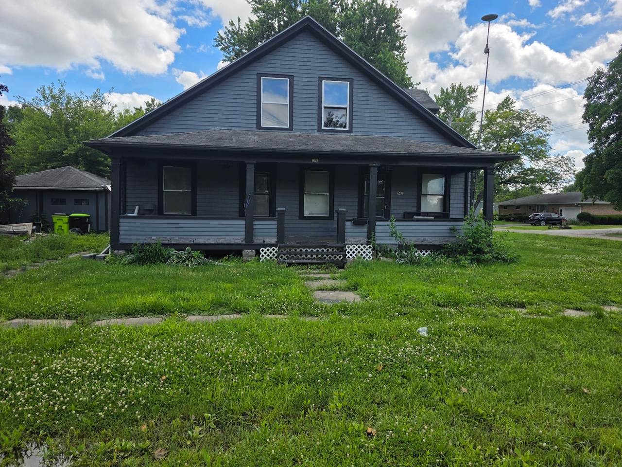 702 Locust Street - Photo 1