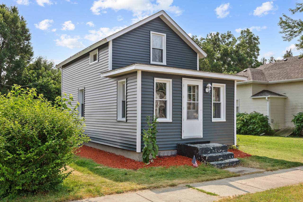 141 Oak Street - Photo 1