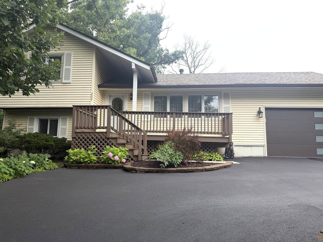 209 Rivers Drive - Photo 1