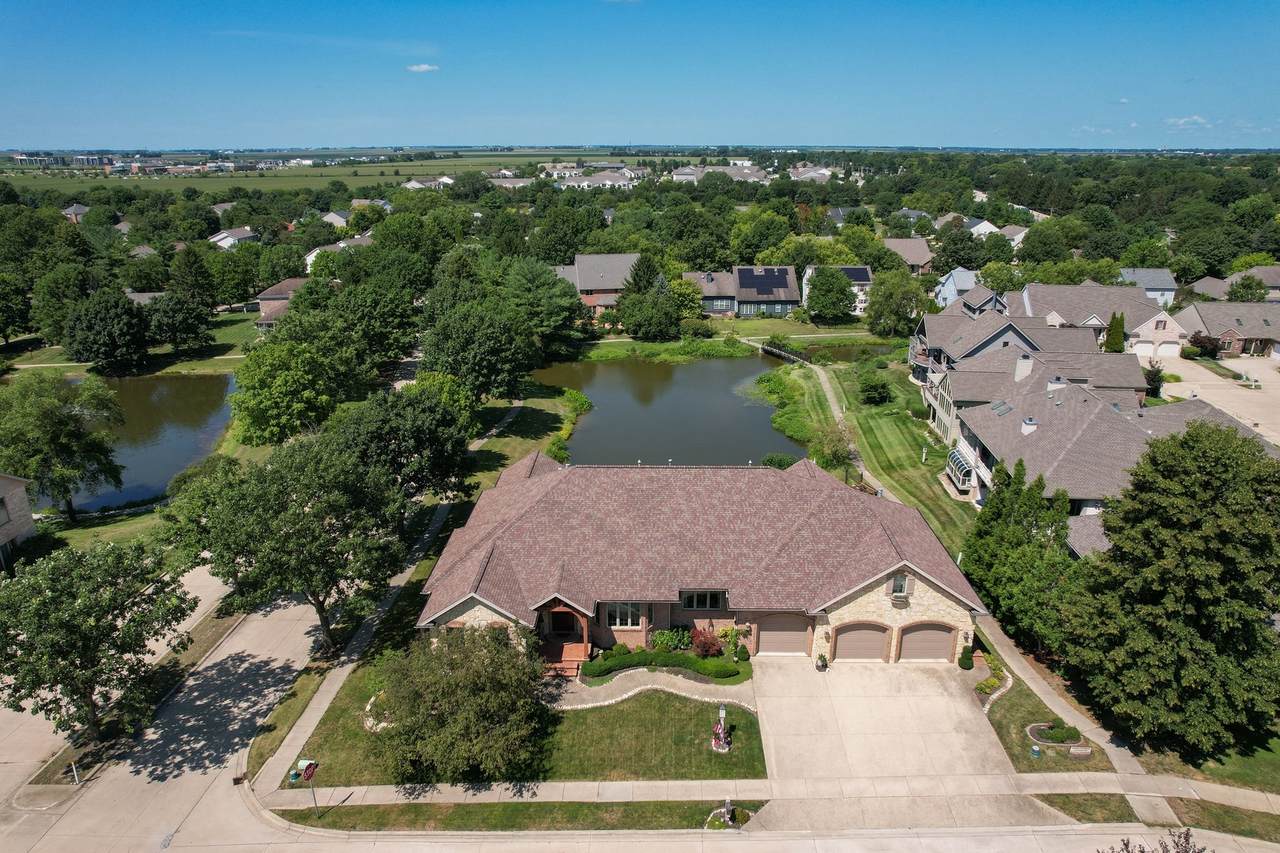 2427 Prairieridge Place - Photo 1
