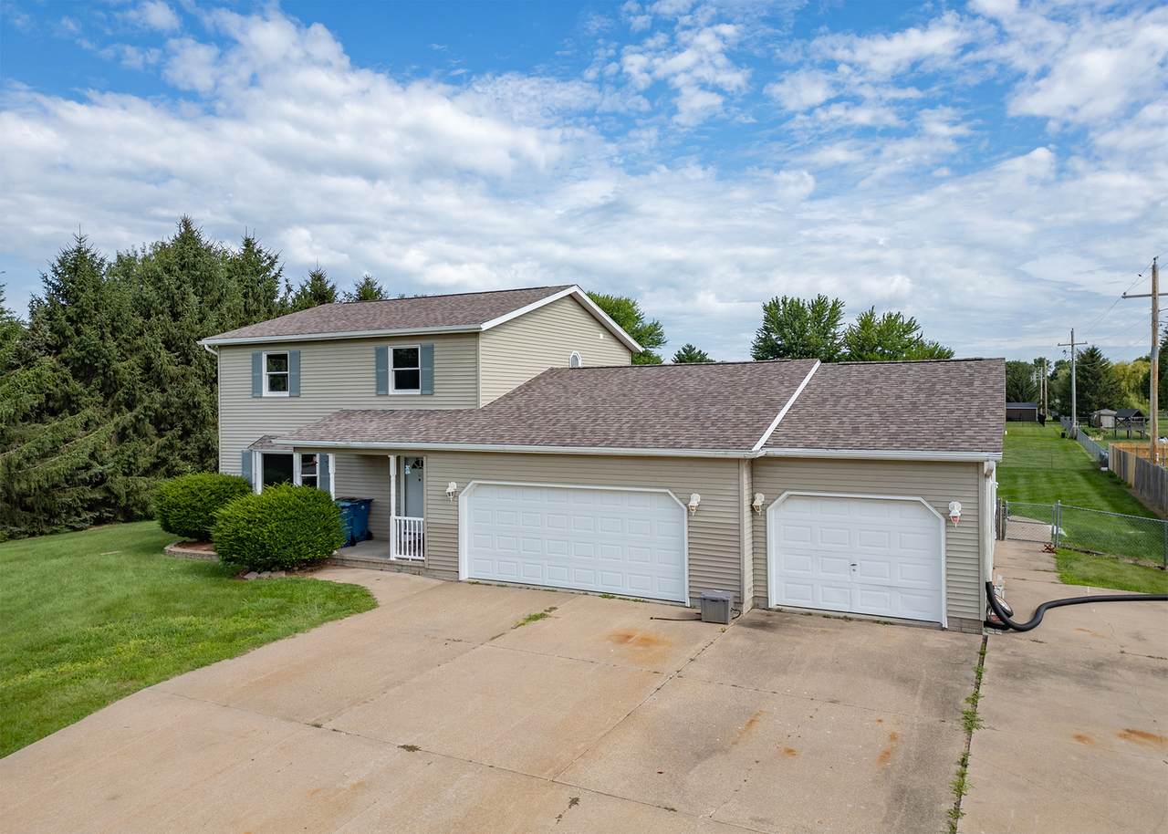 2316 9th Street - Photo 1