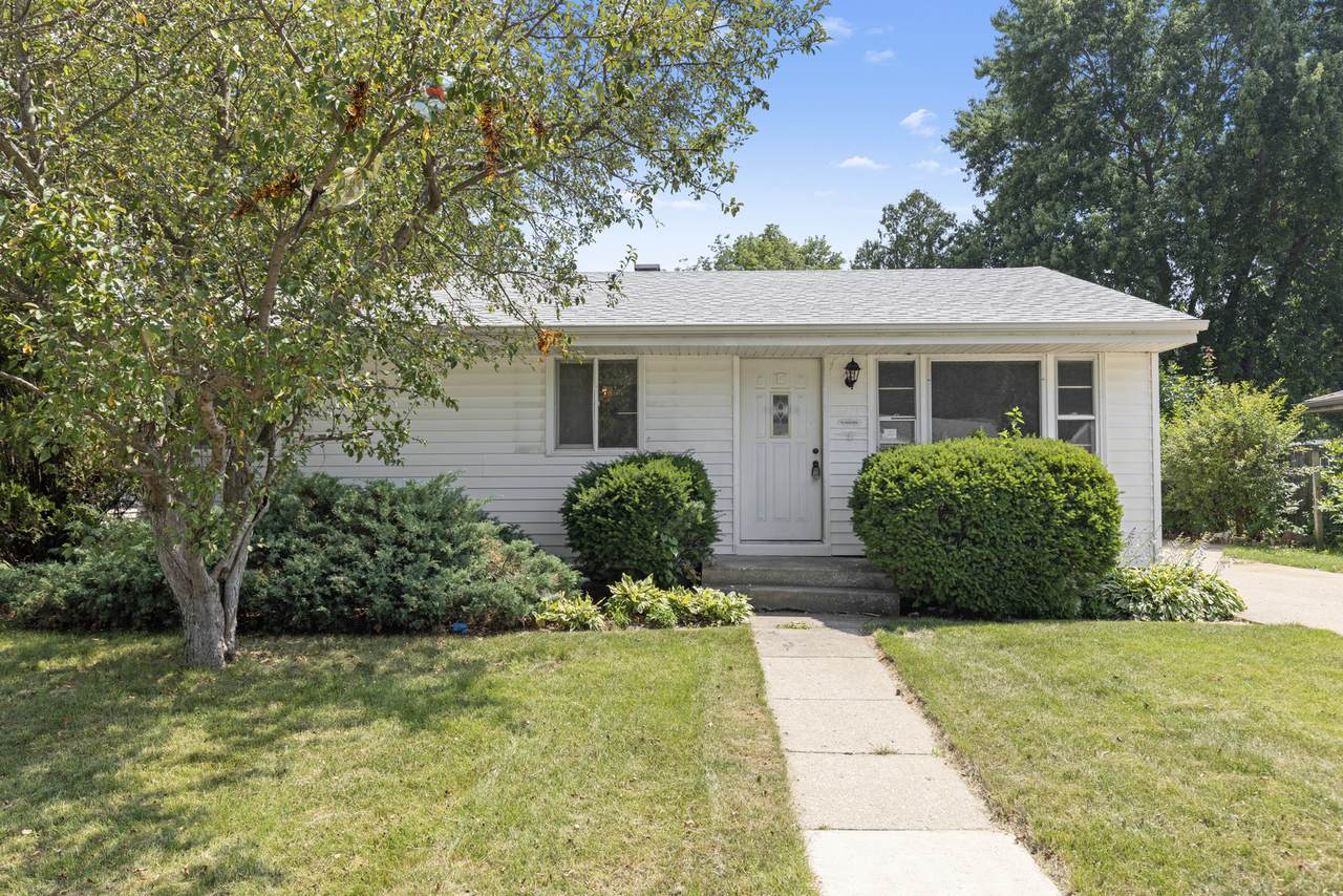 2221 Evans Avenue - Photo 1