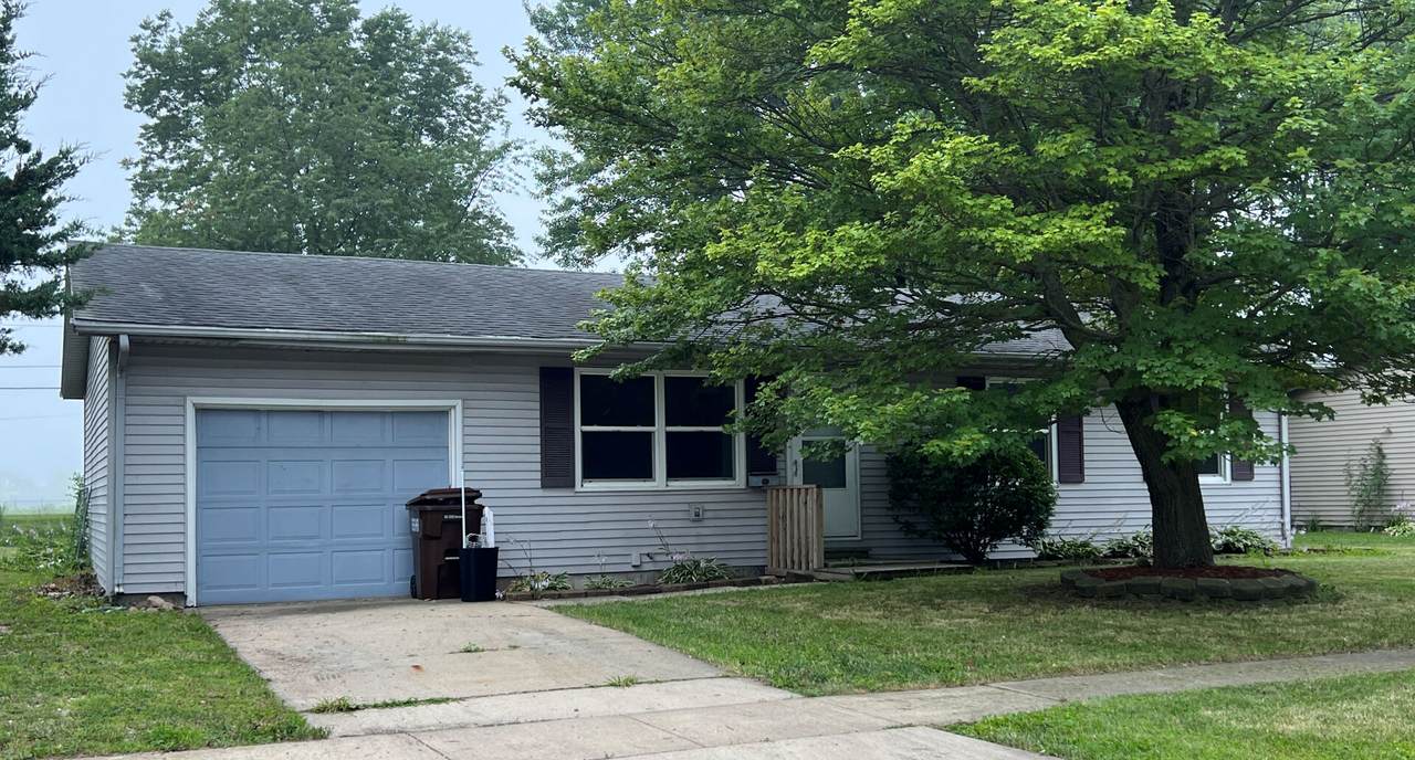 1036 Avenue E - Photo 1