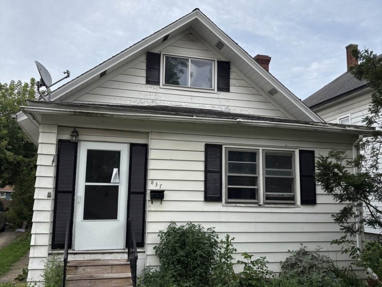 837 Hickory Street - Photo 1