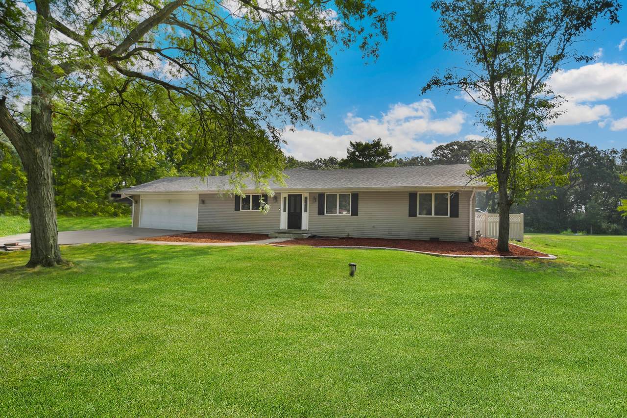 26355 Woodlawn Avenue - Photo 1