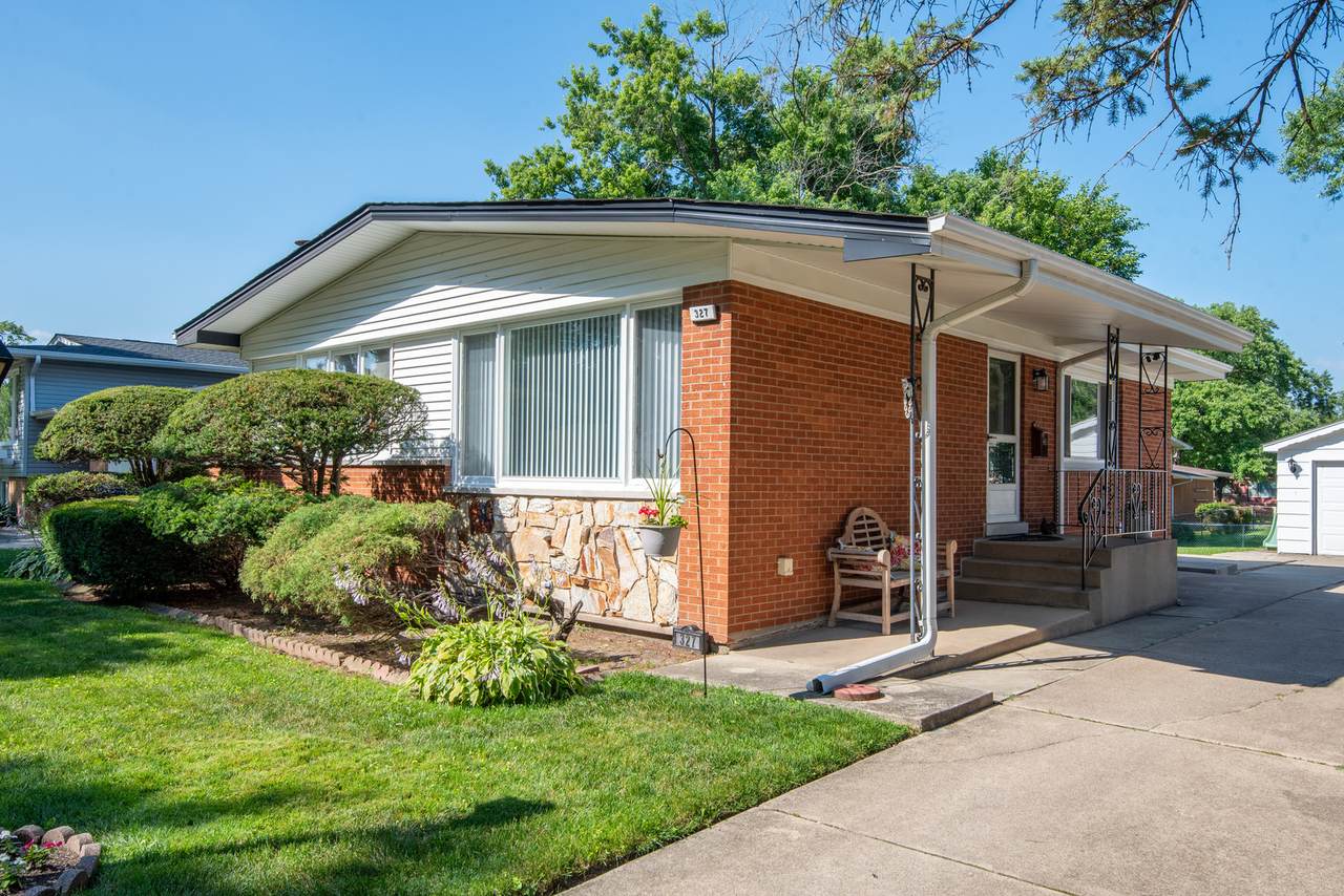 327 Holly Court - Photo 1