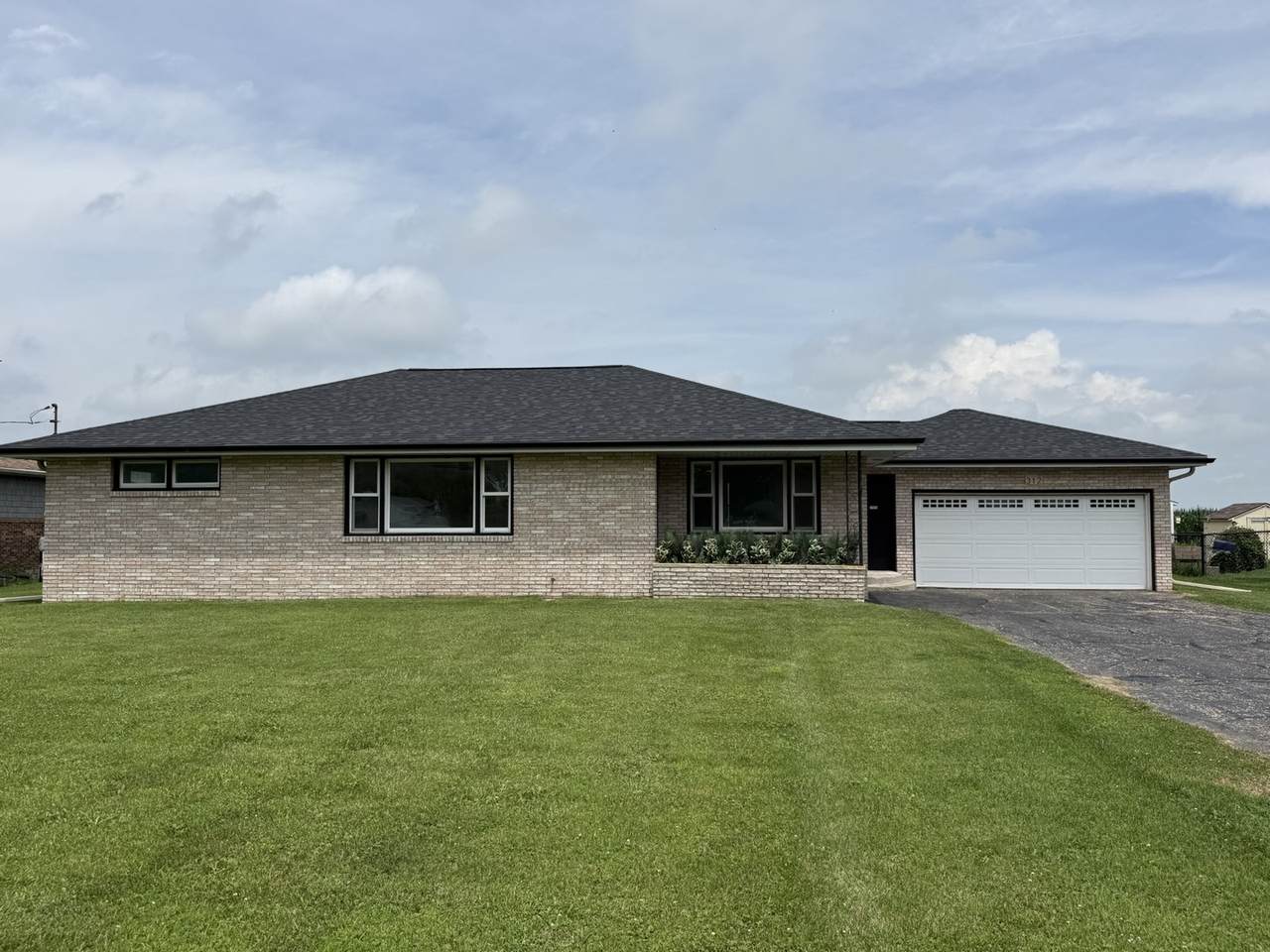 312 Chestnut Street - Photo 1