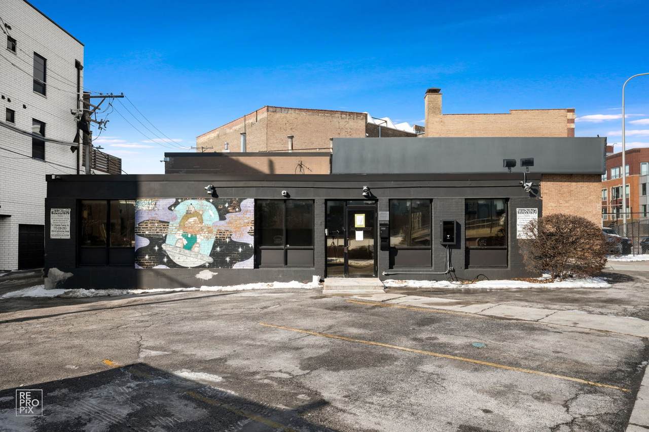 1322 Walton Street - Photo 1