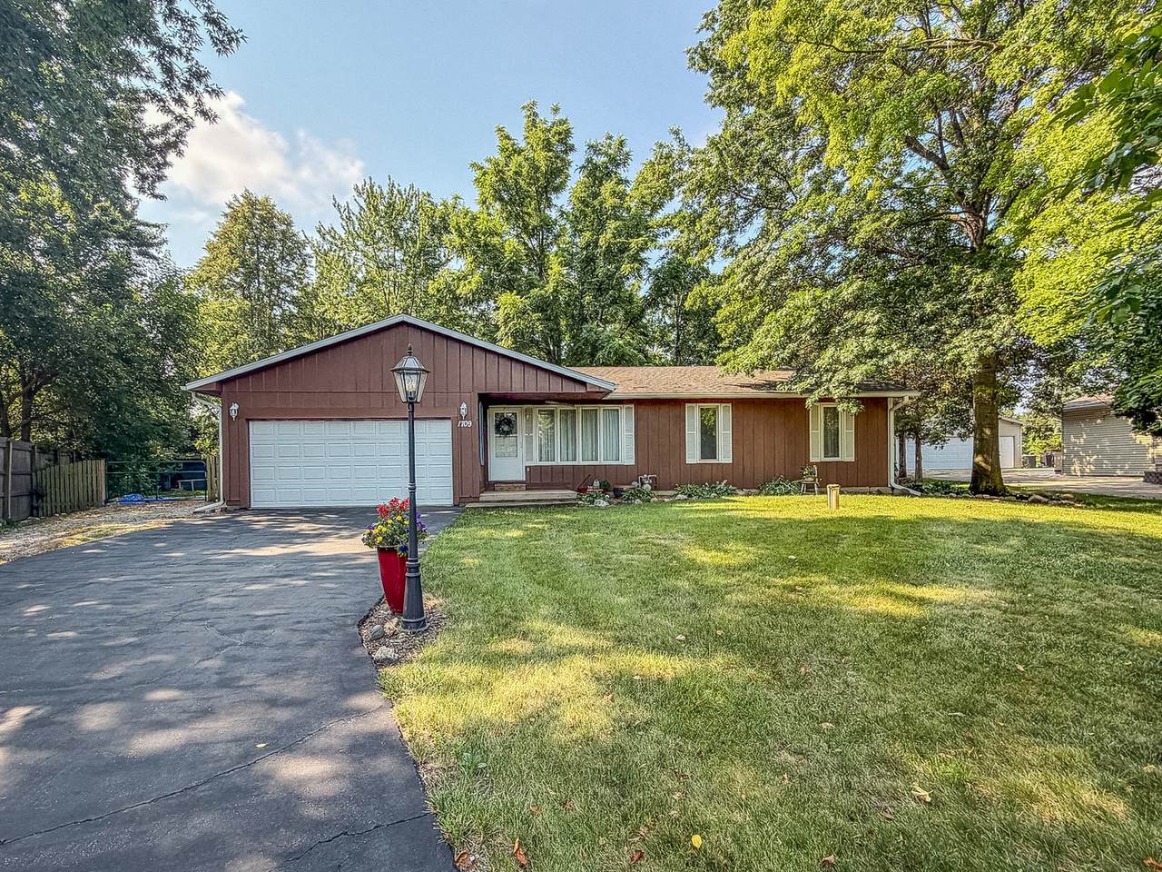 1709 South Shore Drive - Photo 1