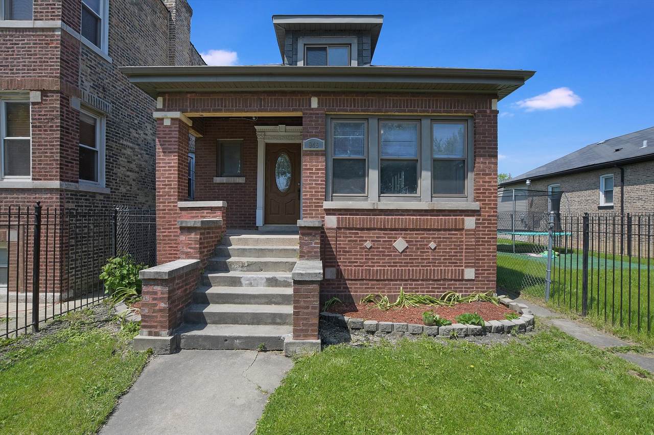 946 Homan Avenue - Photo 1