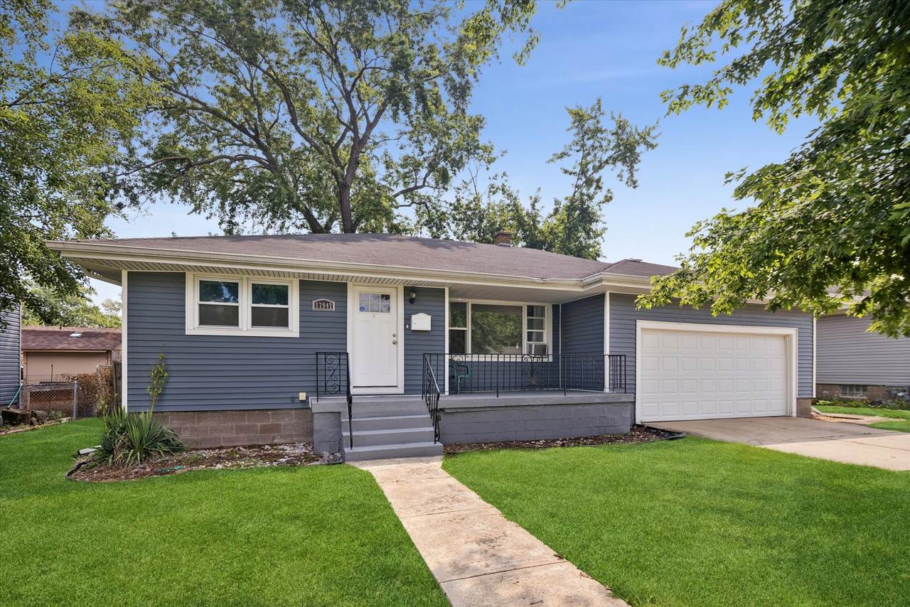17947 William Street - Photo 1