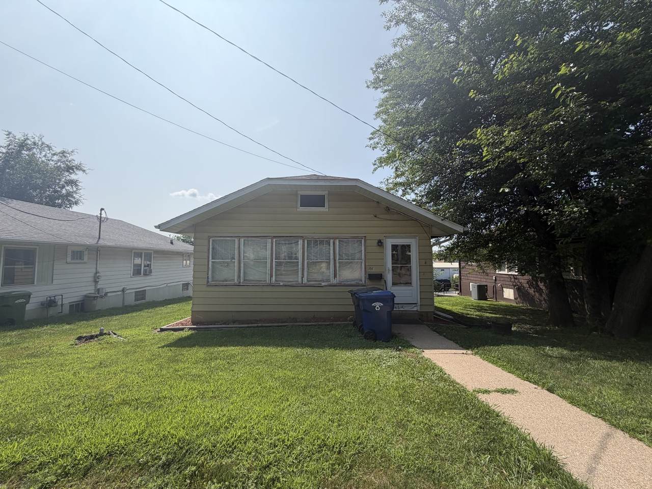 1513 South Bluff Boulevard - Photo 1