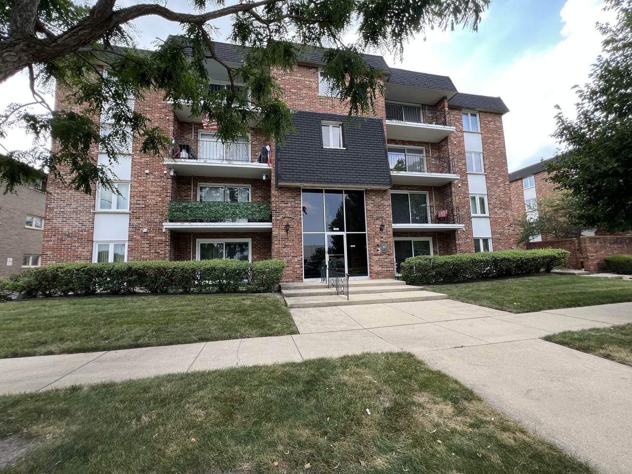 11012 Kilpatrick Avenue - Photo 1