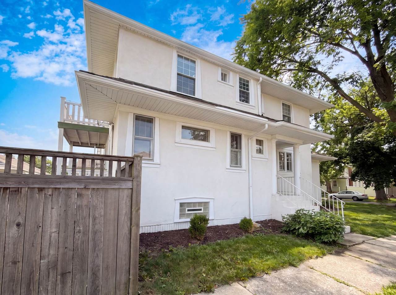 619 N 4th Avenue - Photo 1