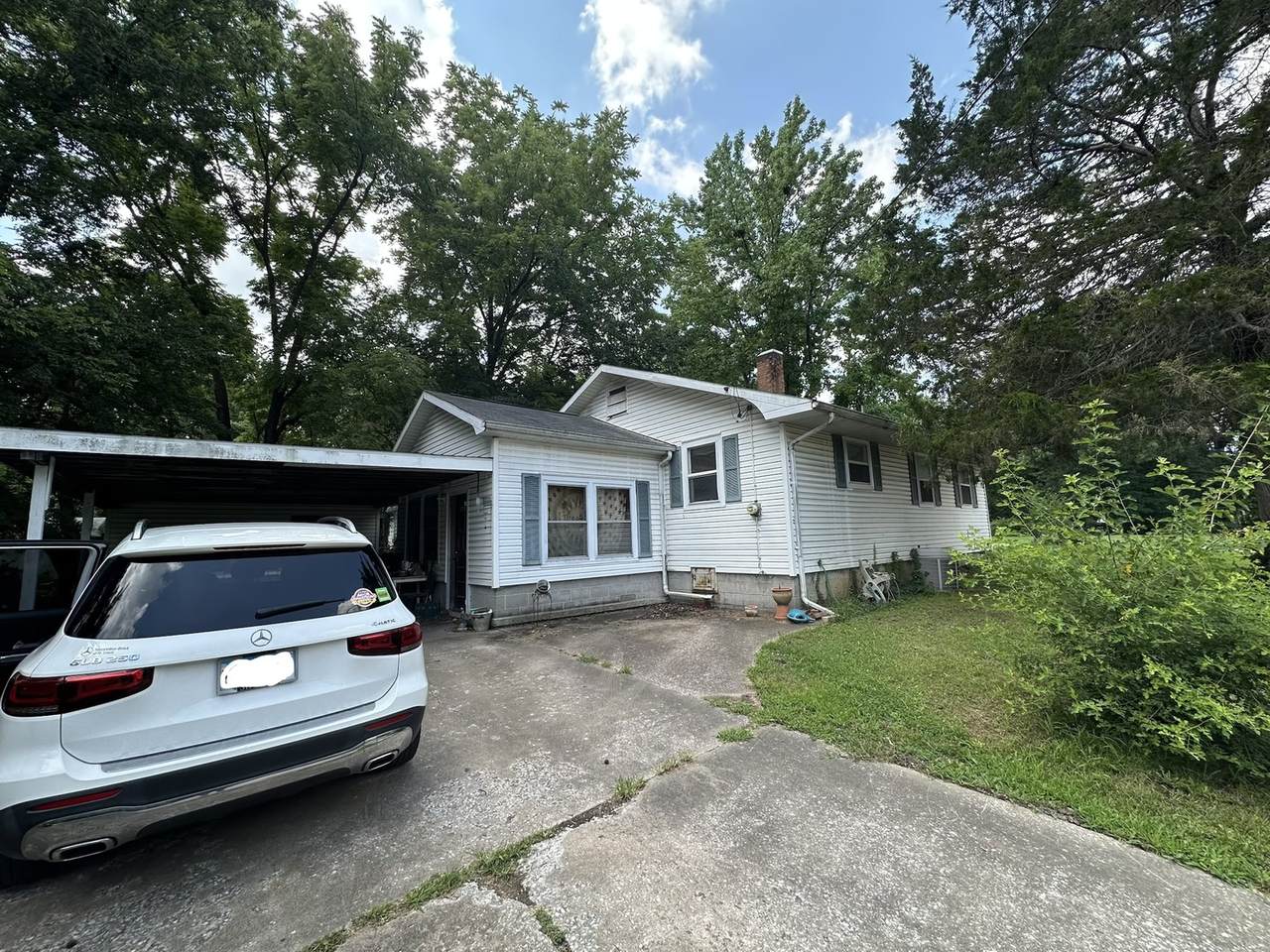 521 Springer Street - Photo 1