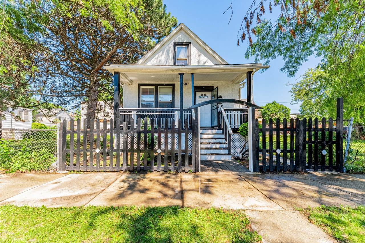 7553 Saint Lawrence Avenue - Photo 1