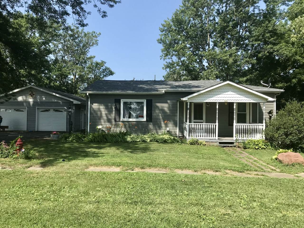 406 Mill Street - Photo 1