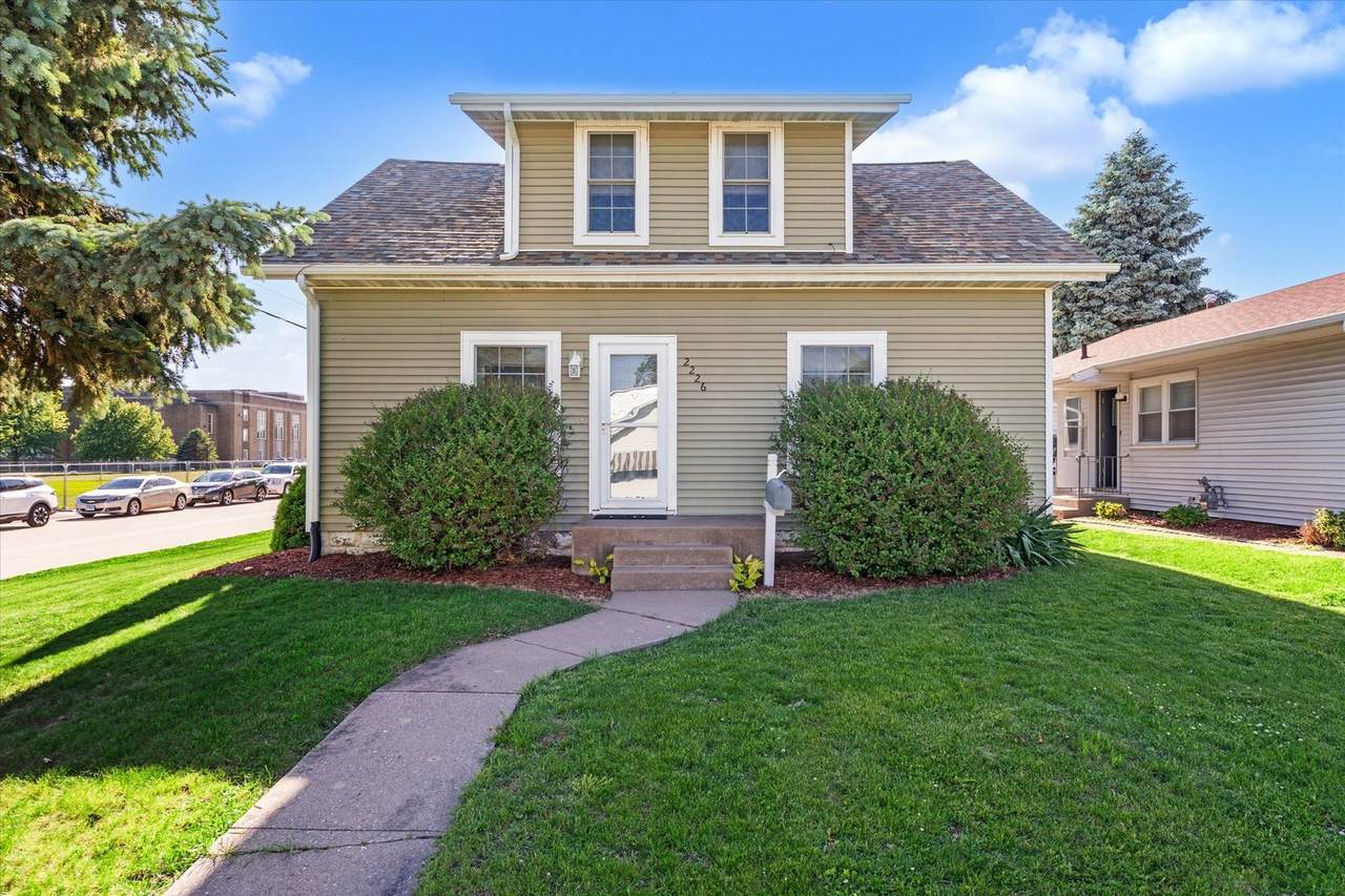 2226 15 1/2 Street - Photo 1