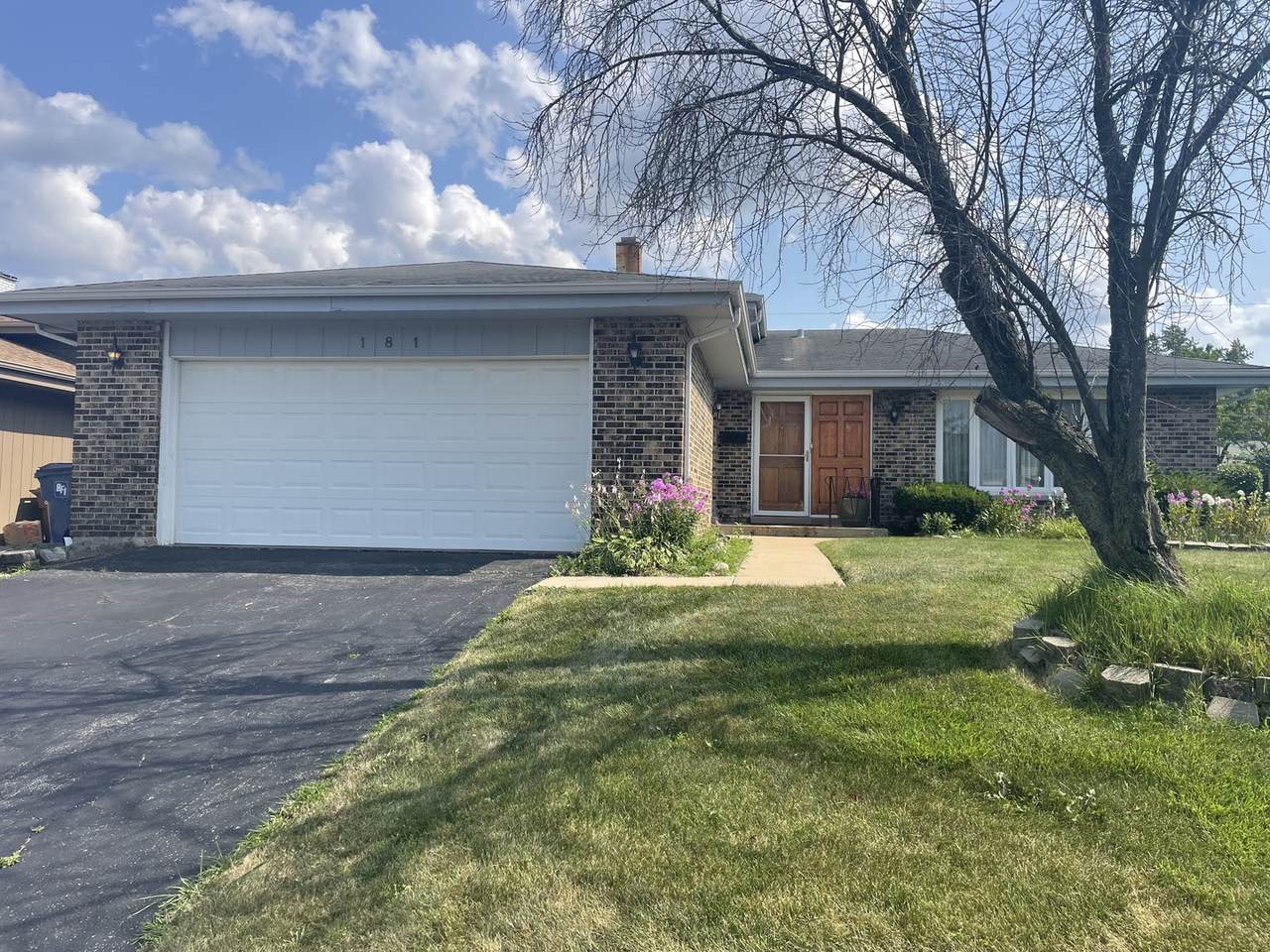 181 Schubert Avenue - Photo 1