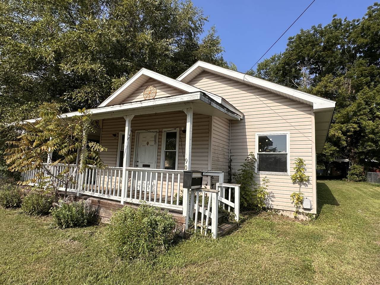 905 Mcleansboro Street - Photo 1
