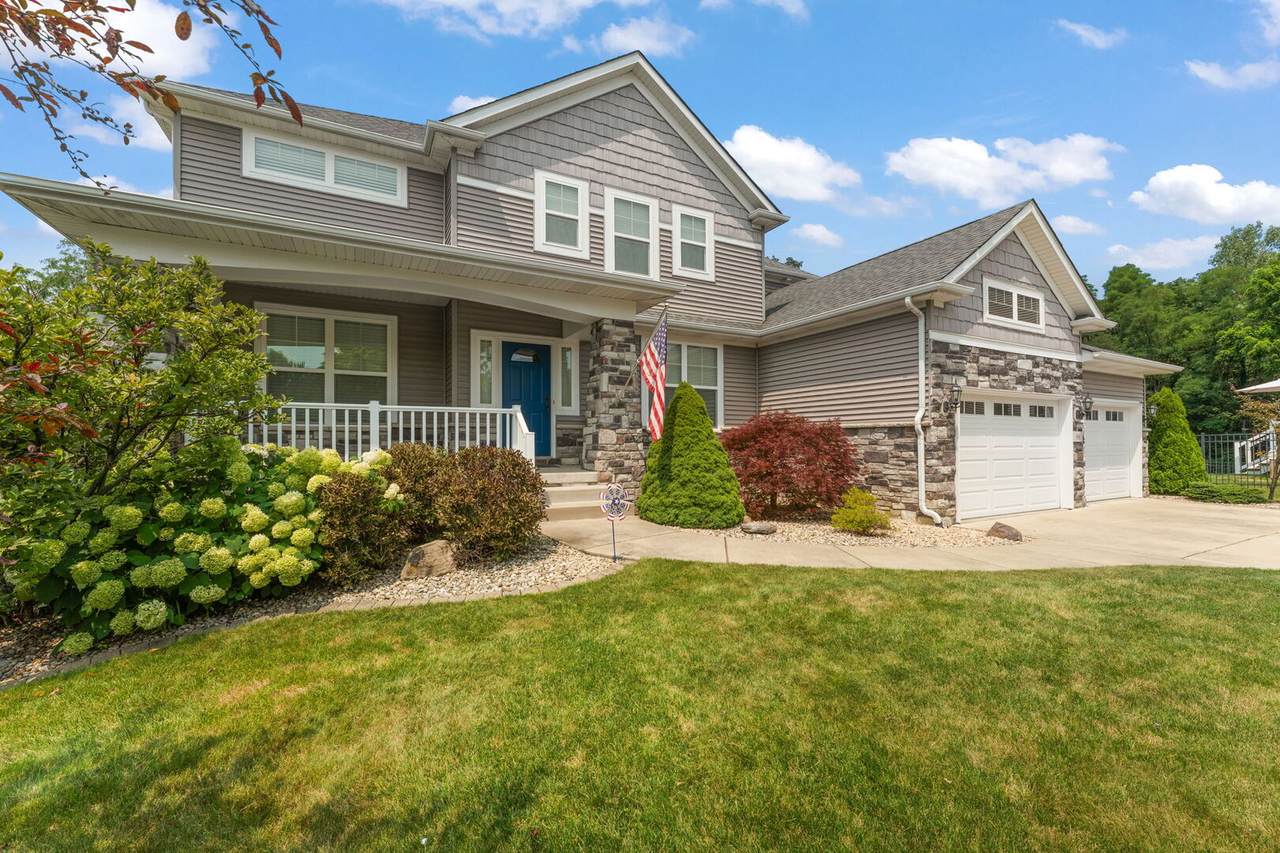 98 Muirfield Drive - Photo 1