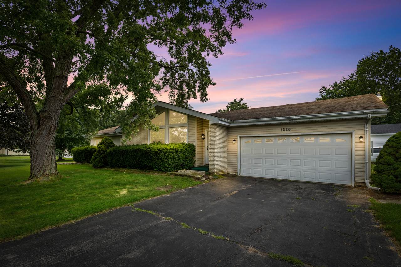 1226 Hieland Road - Photo 1