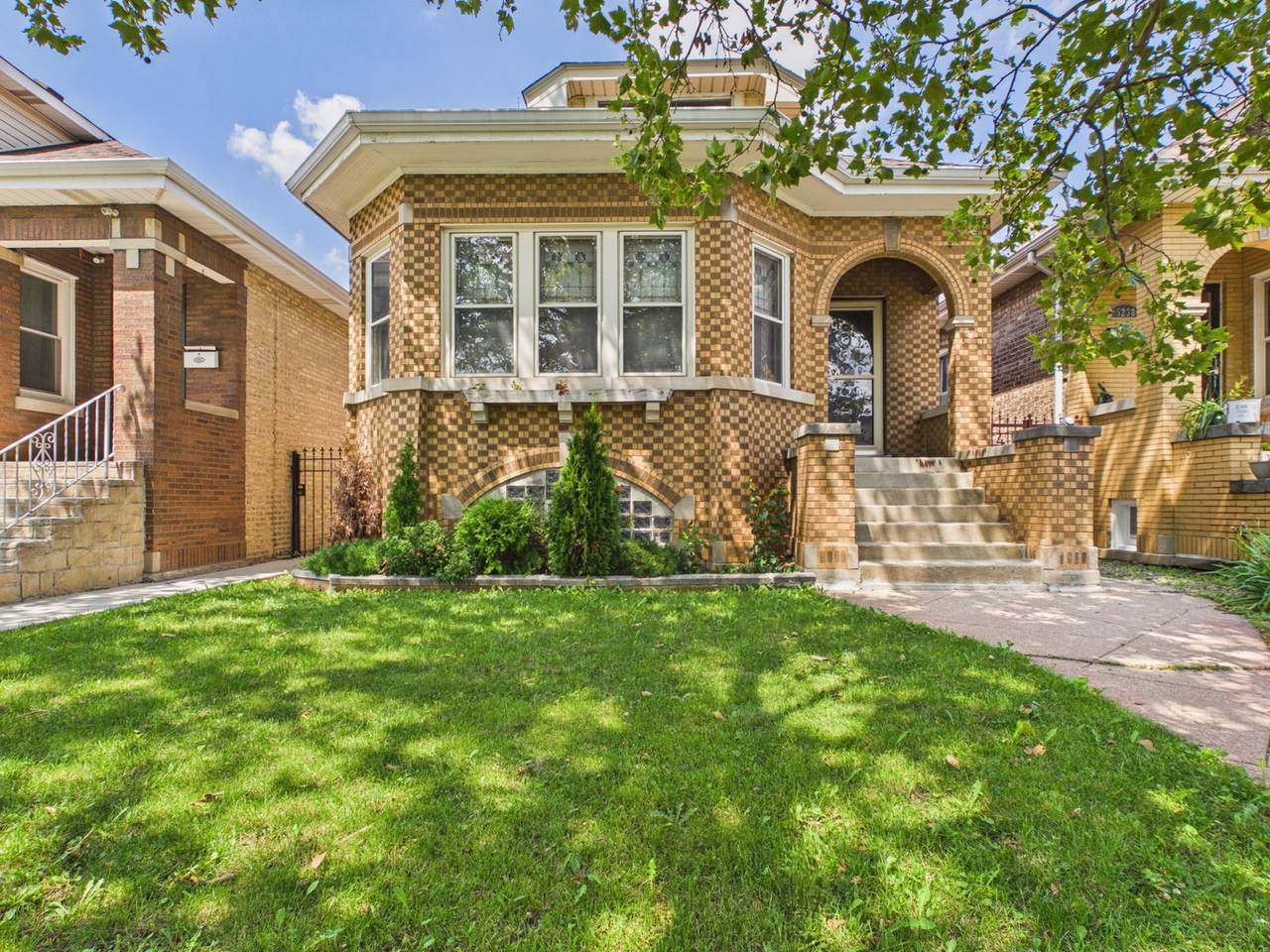 5242 Schubert Avenue - Photo 1