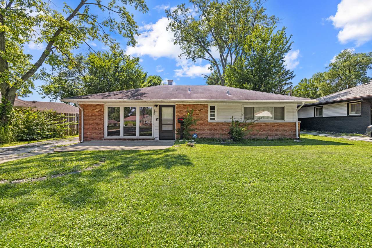 454 Indianwood Boulevard - Photo 1