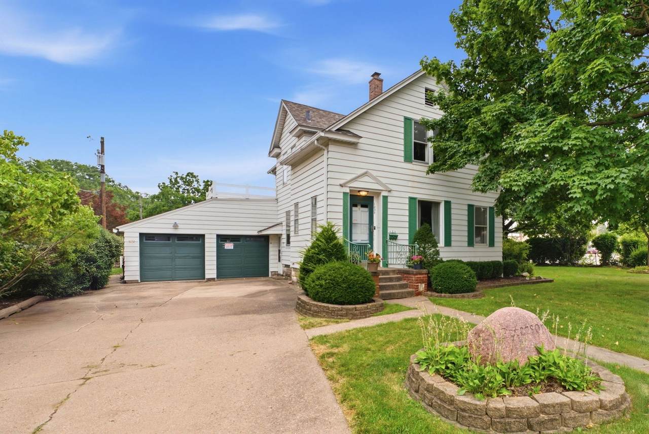 1854 27th Street - Photo 1