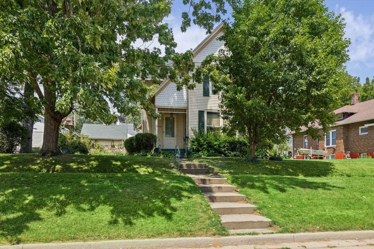815 12th Avenue - Photo 1