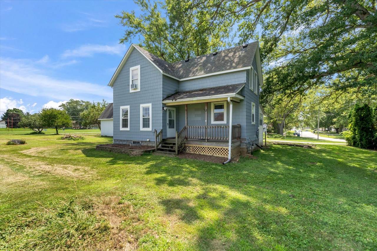 513 12th Street - Photo 1
