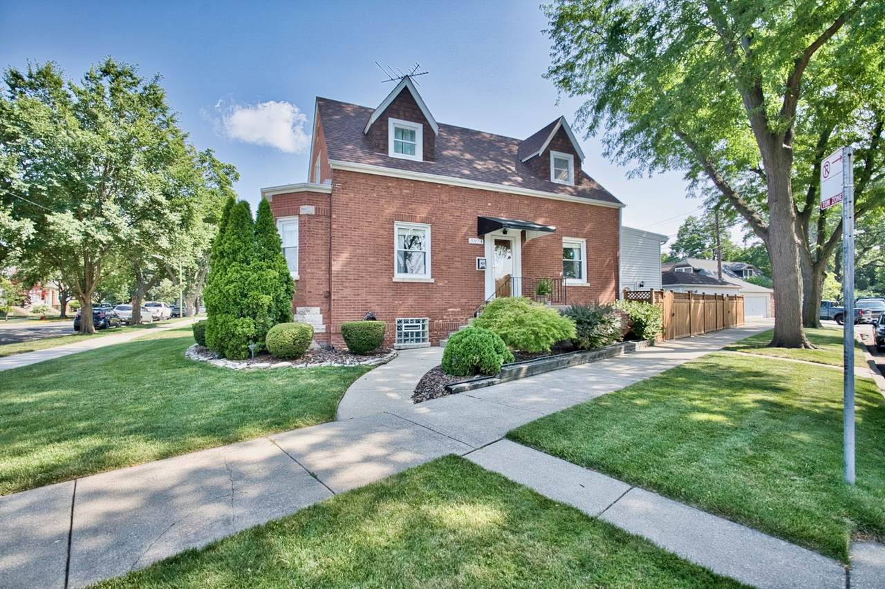 5974 Miami Avenue - Photo 1