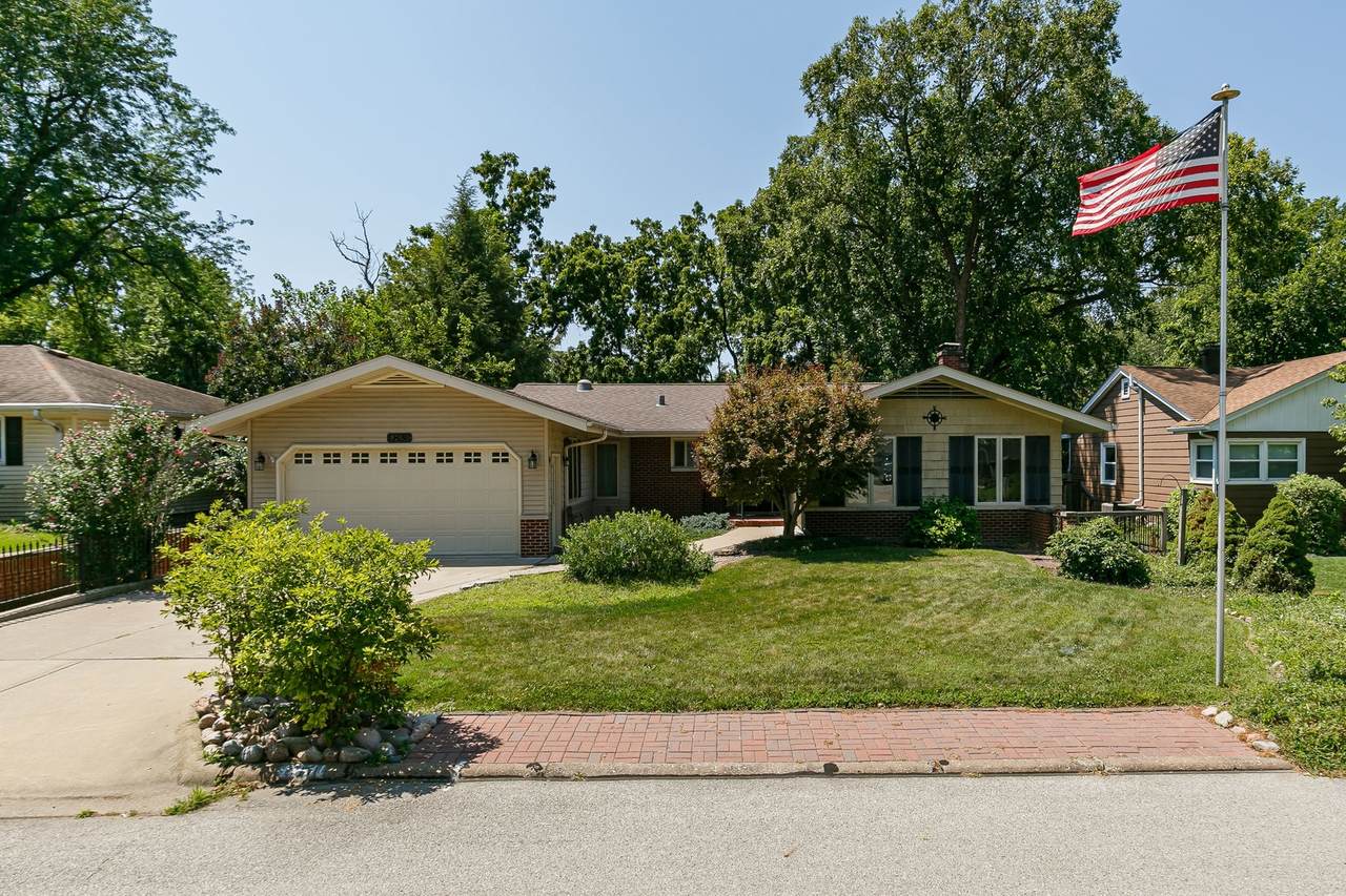 1831 45th Street - Photo 1