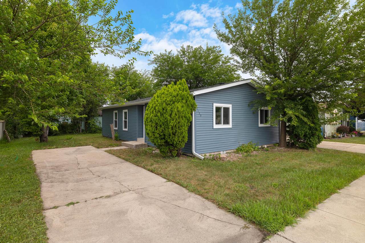 1139 Barry Lane - Photo 1