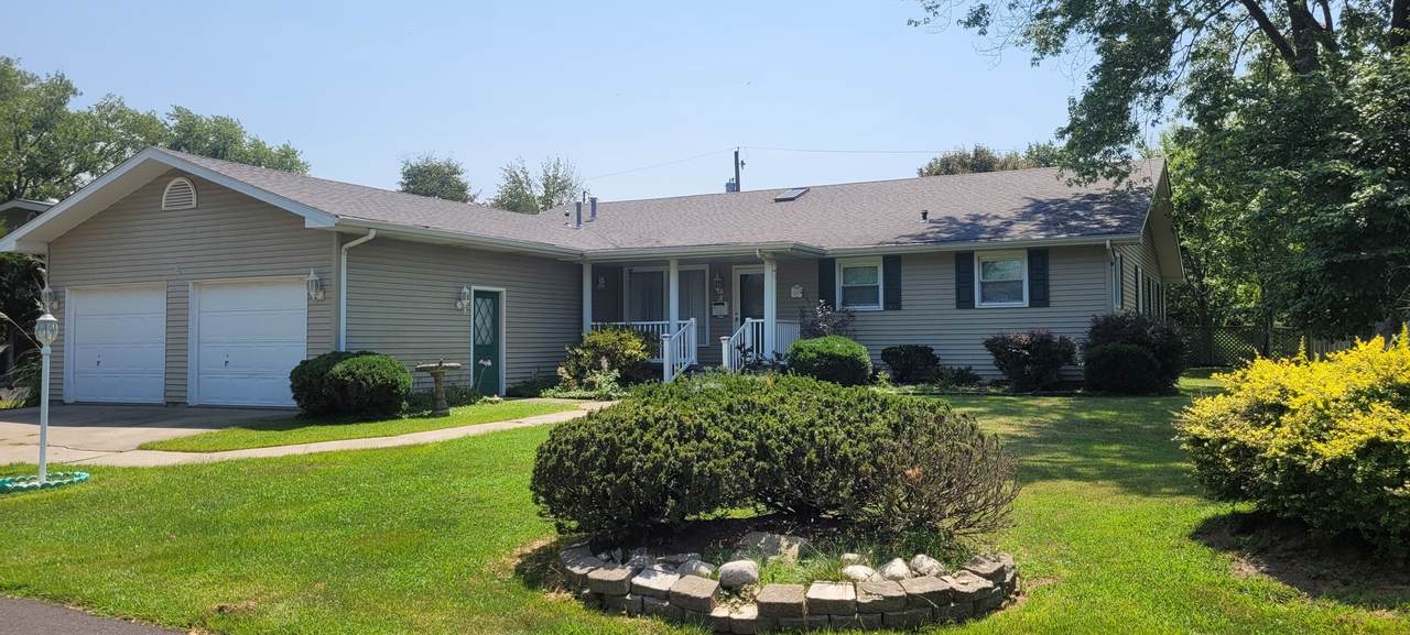 3205 Blackberry Street - Photo 1